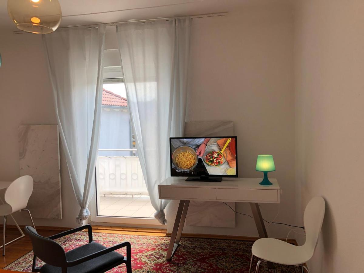 Altstadt Naehe 7 Min Fussweg Ueber Alte Maibruecke Zu Pension Mit Balkon & Garten, Ideal For Long Stay, Relocation 옥센푸르트 외부 사진