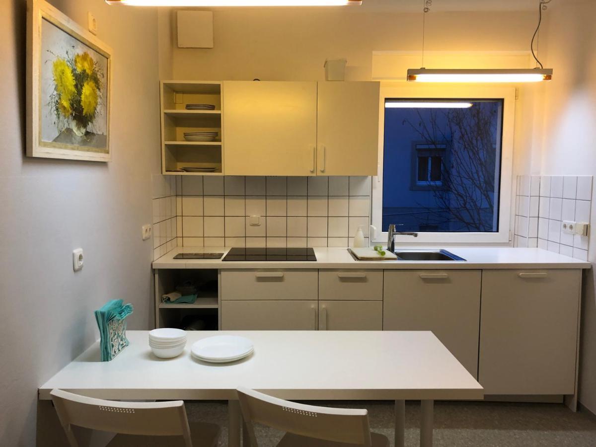 Altstadt Naehe 7 Min Fussweg Ueber Alte Maibruecke Zu Pension Mit Balkon & Garten, Ideal For Long Stay, Relocation 옥센푸르트 외부 사진