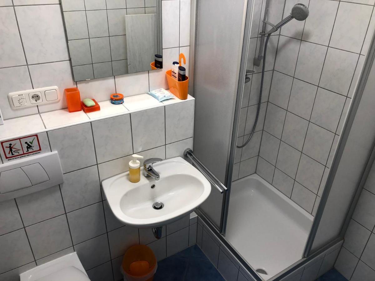Altstadt Naehe 7 Min Fussweg Ueber Alte Maibruecke Zu Pension Mit Balkon & Garten, Ideal For Long Stay, Relocation 옥센푸르트 외부 사진
